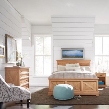 Bedroom Sets Home Styles Country Lodge Queen Bed Night Stand And Chest